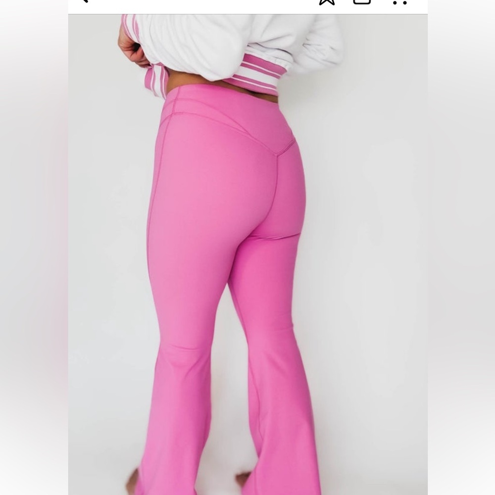 Mono B Vibrant Pink Flare yoga pants - Picture 4 of 6